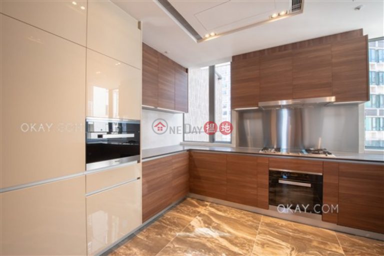 Luxurious 3 bed on high floor with balcony & parking | Rental
