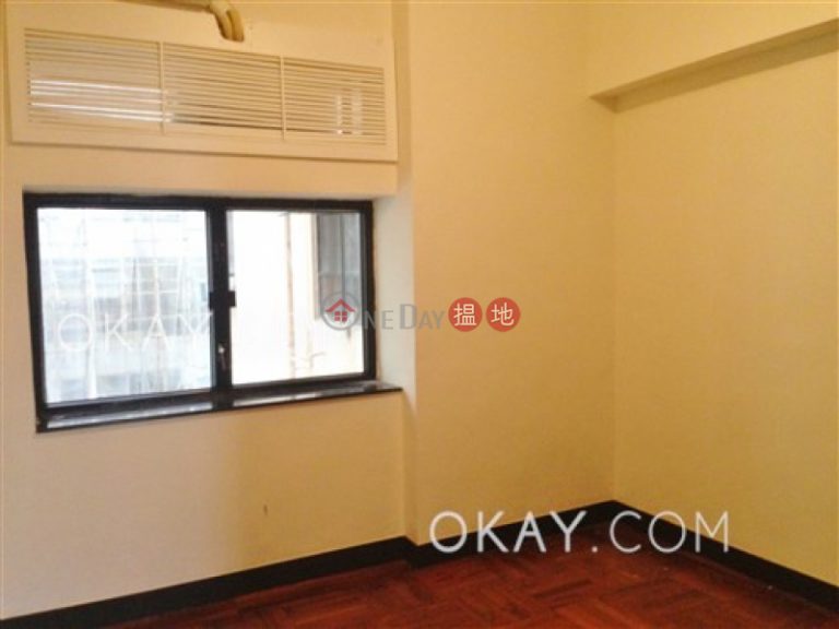 Beautiful 4 bedroom with parking | Rental