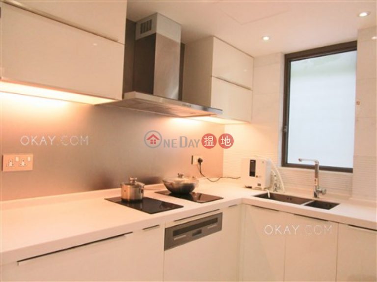Unique 3 bedroom with balcony & parking | Rental