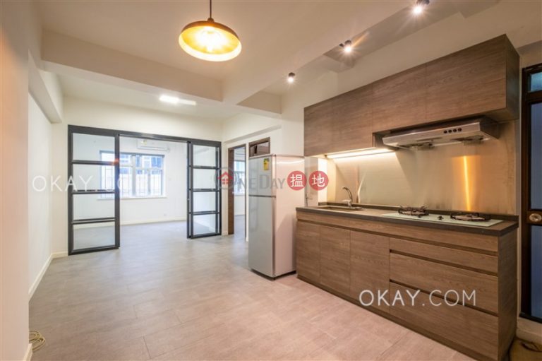 Intimate 2 bedroom in Mid-levels Central | Rental