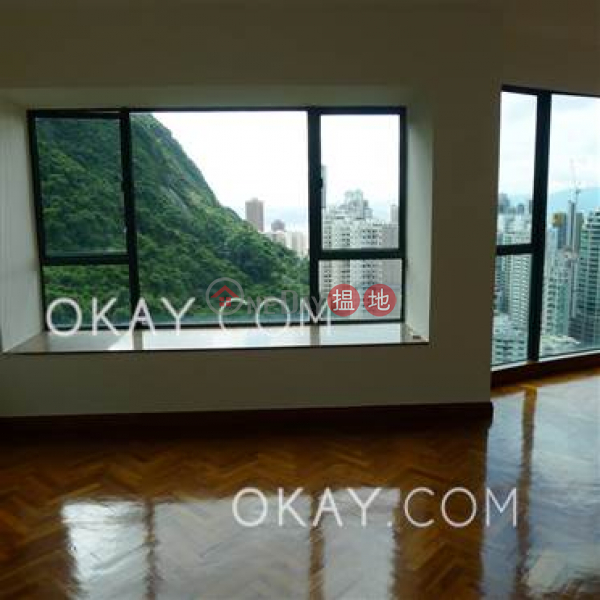 Gorgeous 3 bedroom with parking | Rental