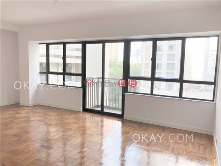 Rare 3 bedroom with balcony & parking | Rental