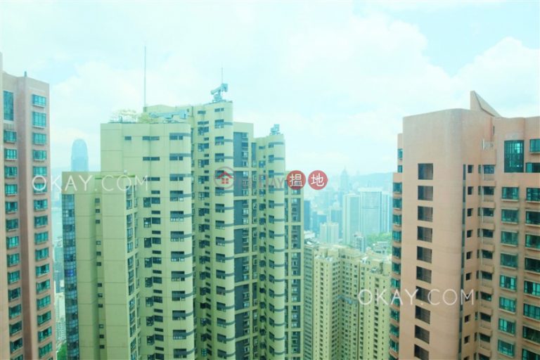 Lovely 2 bedroom on high floor with harbour views | Rental