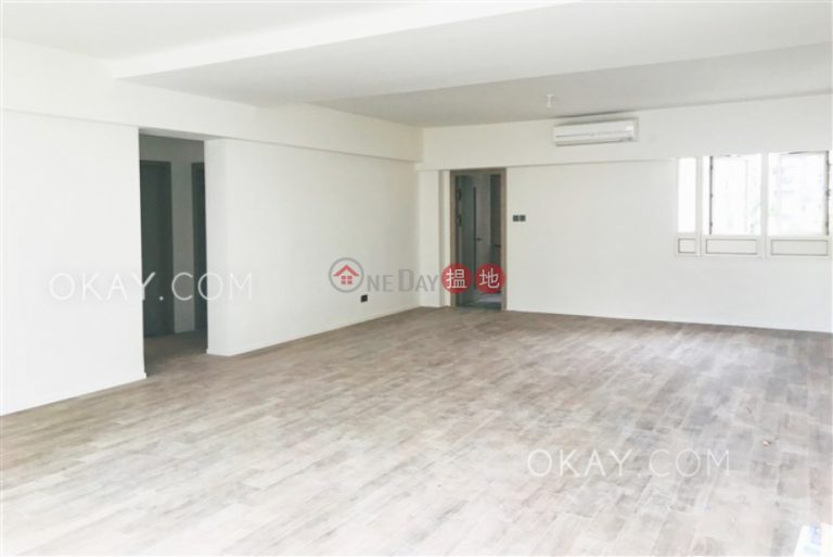 Exquisite 3 bedroom with balcony & parking | Rental