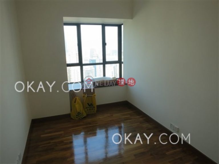 Rare 4 bedroom with balcony & parking | Rental
