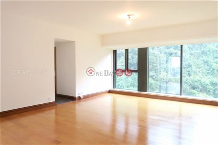 Rare 3 bedroom on high floor with parking | Rental