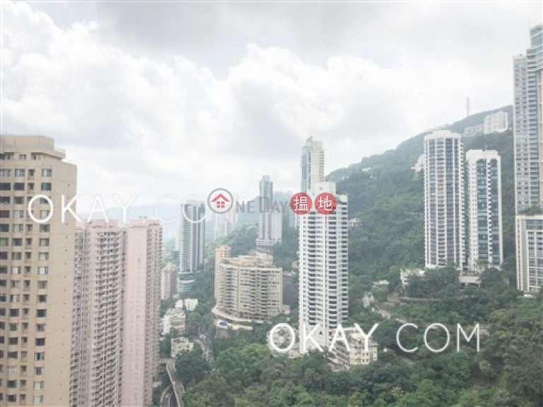 Unique 3 bedroom with balcony & parking | Rental