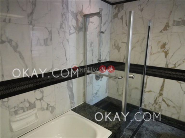 Exquisite 3 bedroom on high floor with parking | Rental