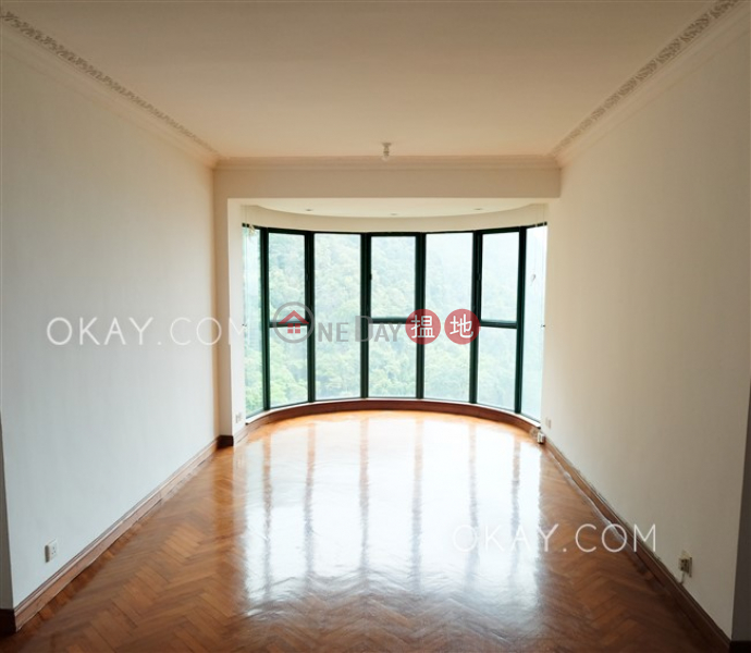 Charming 2 bedroom on high floor with parking | Rental