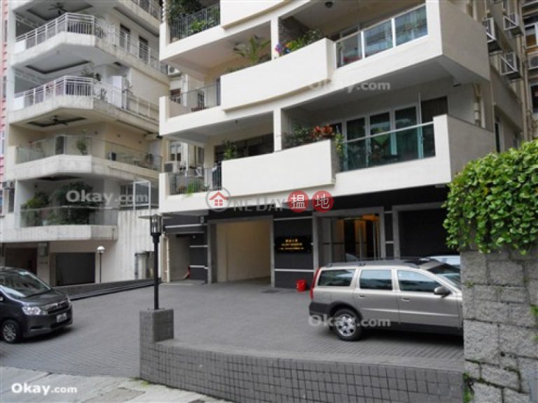 Efficient 3 bedroom with balcony & parking | Rental