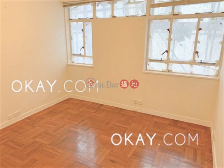 Efficient 4 bedroom with balcony & parking | Rental