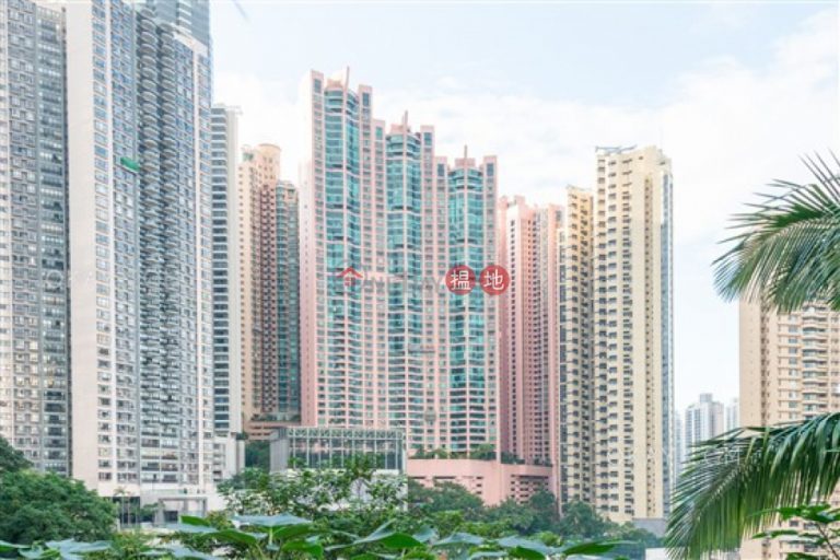 Lovely 4 bedroom with balcony & parking | Rental