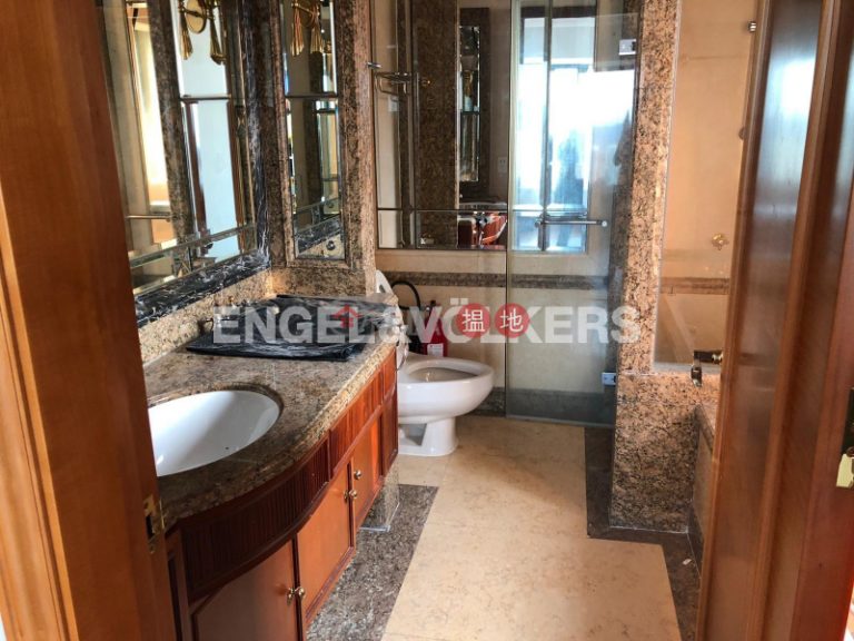 3 Bedroom Family Flat for Rent in Central Mid Levels