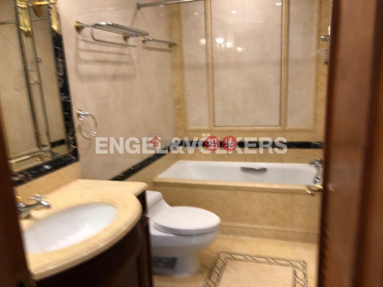3 Bedroom Family Flat for Rent in Central Mid Levels
