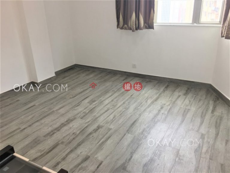 Luxurious 3 bed on high floor with balcony & parking | Rental