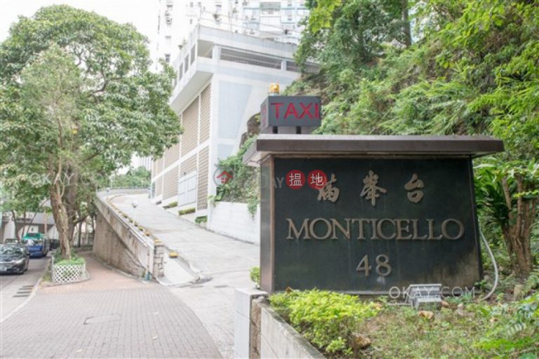 Luxurious 3 bed on high floor with balcony & parking | Rental