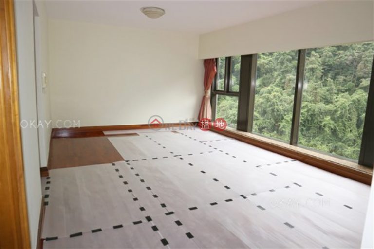 Beautiful 3 bedroom on high floor with parking | Rental