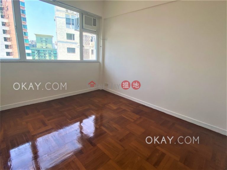 Efficient 3 bedroom with balcony & parking | Rental