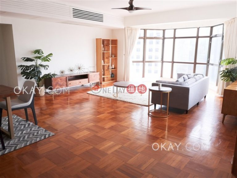 Beautiful 4 bedroom with parking | Rental