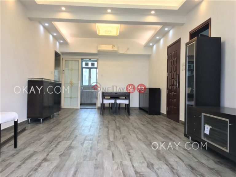 Luxurious 3 bed on high floor with balcony & parking | Rental