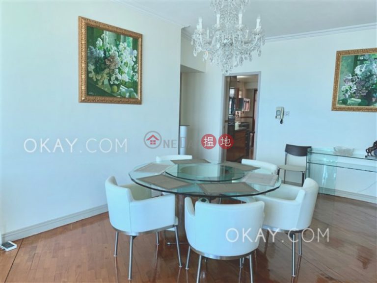 Rare 4 bed on high floor with harbour views & parking | For Sale