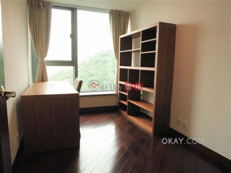 Beautiful 3 bed on high floor with balcony & parking | Rental