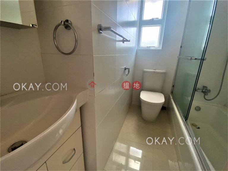 Efficient 3 bedroom with balcony & parking | Rental