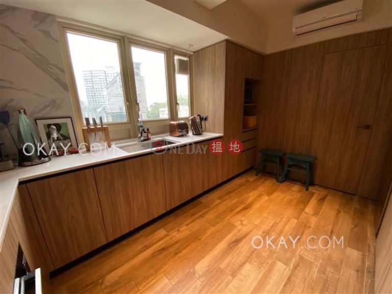 Lovely 3 bedroom with balcony | Rental