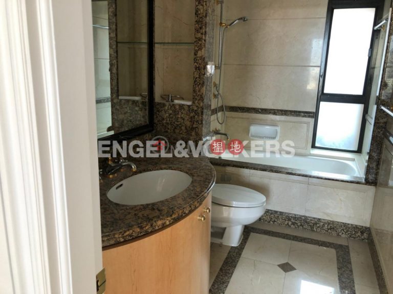 3 Bedroom Family Flat for Rent in Central Mid Levels