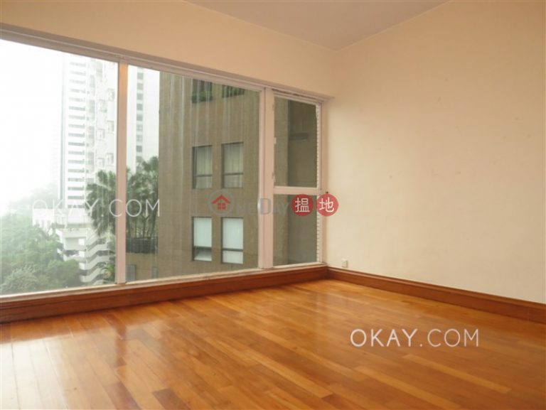 Lovely 3 bedroom in Mid-levels Central | For Sale