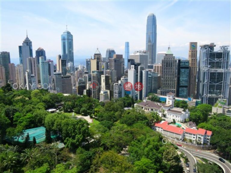 Lovely 3 bedroom on high floor with balcony & parking | For Sale
