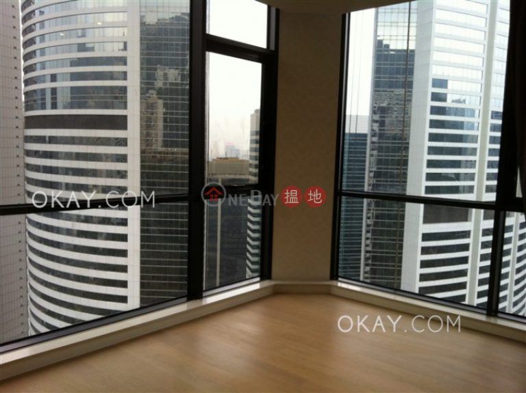 Exquisite 2 bedroom on high floor with parking | Rental