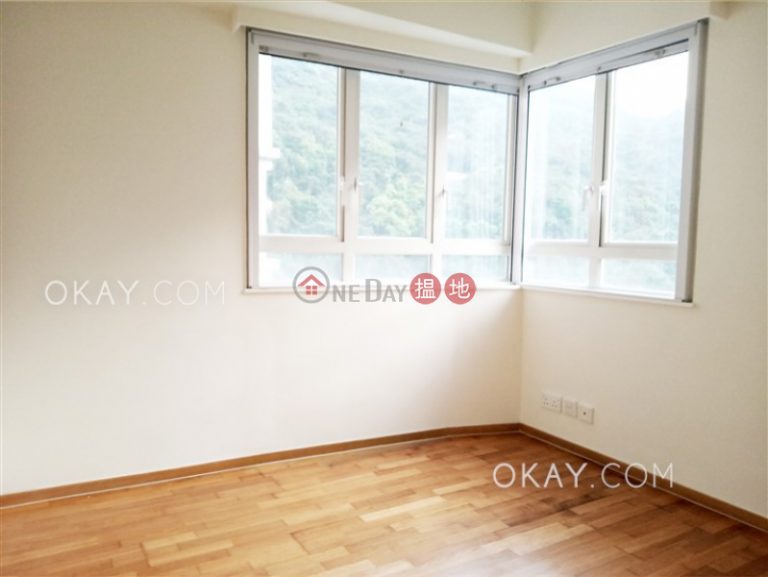 Efficient 3 bedroom on high floor with parking | Rental