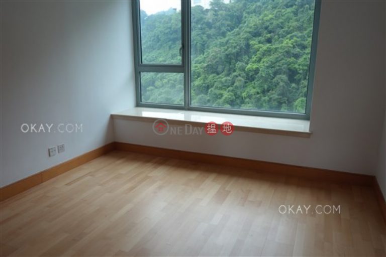Exquisite 3 bedroom with sea views, balcony | Rental