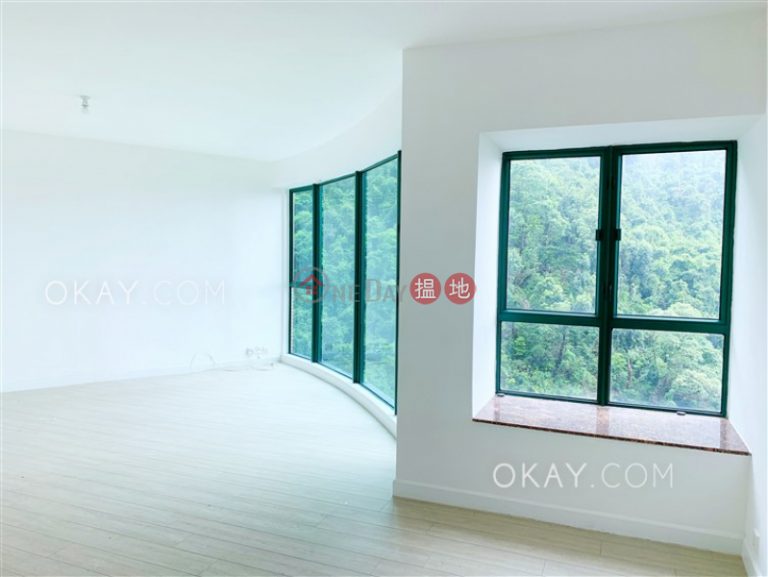 Elegant 3 bedroom with parking | Rental