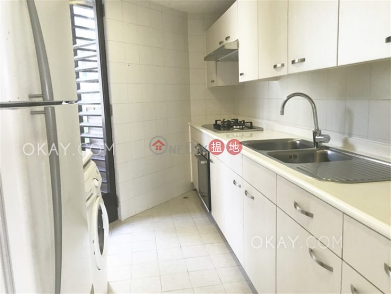 Nicely kept 3 bedroom with harbour views, balcony | Rental