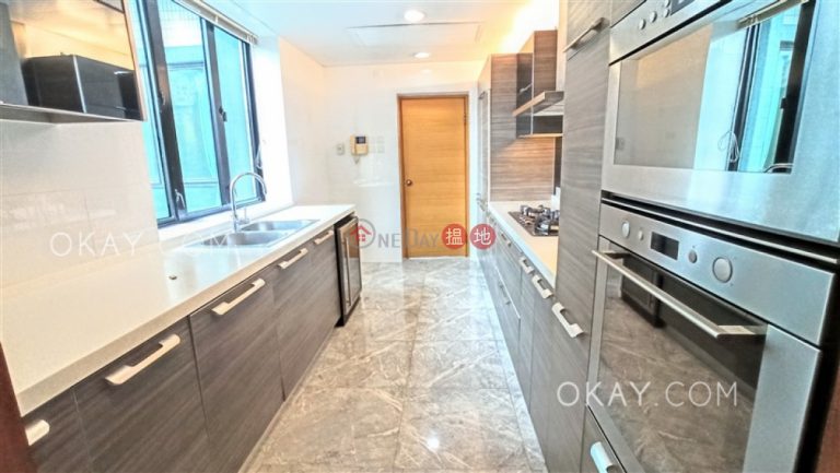 Rare 3 bedroom in Mid-levels Central | Rental