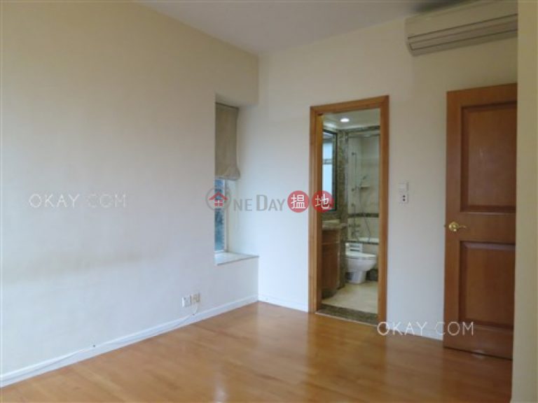 Lovely 3 bedroom in Mid-levels Central | For Sale
