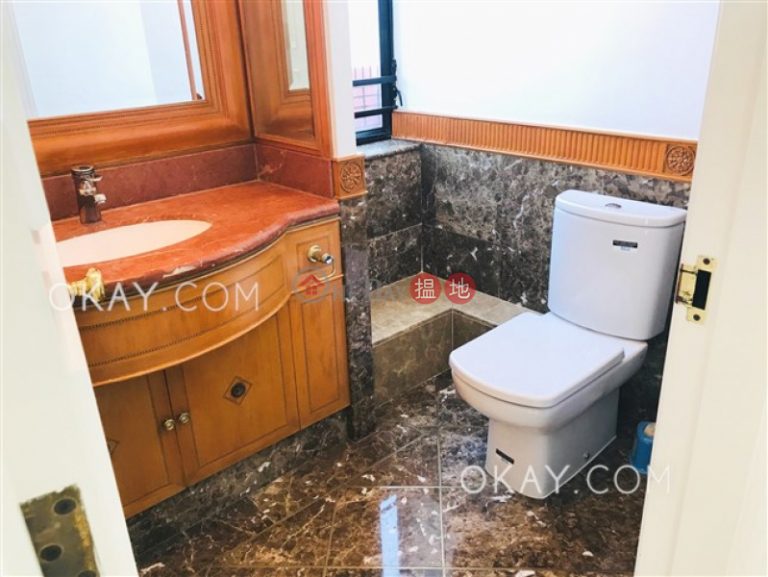 Stylish 4 bed on high floor with sea views & terrace | Rental
