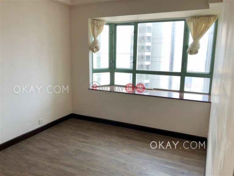 Stylish 3 bedroom on high floor | Rental