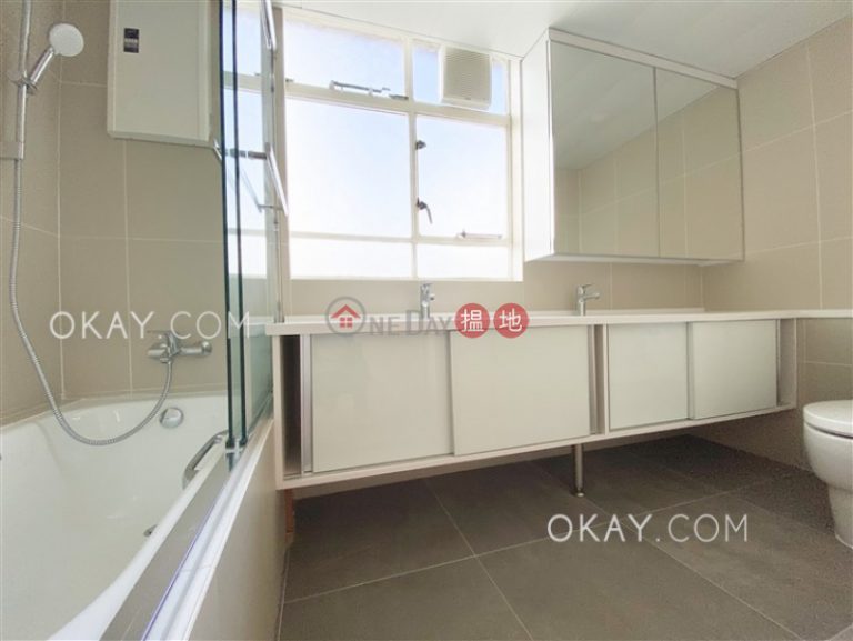 Efficient 4 bedroom with balcony & parking | Rental