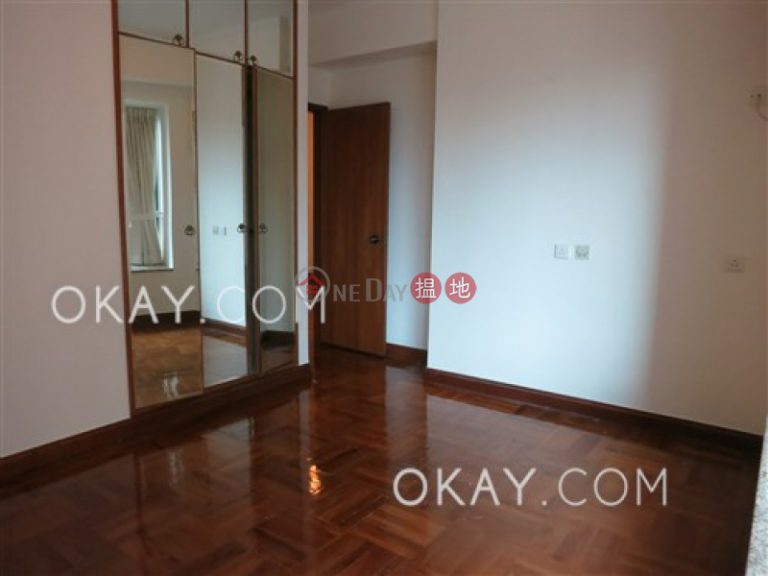 Tasteful 2 bedroom with parking | Rental