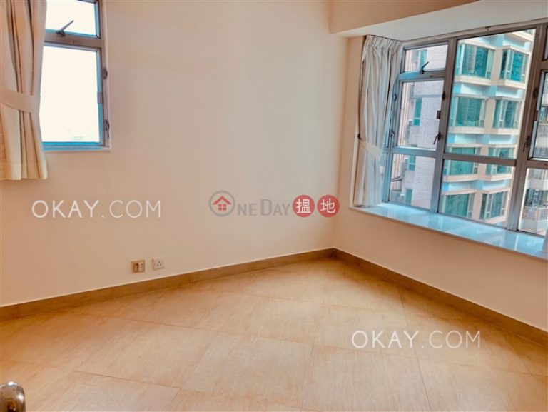 Tasteful 3 bed on high floor with harbour views | Rental