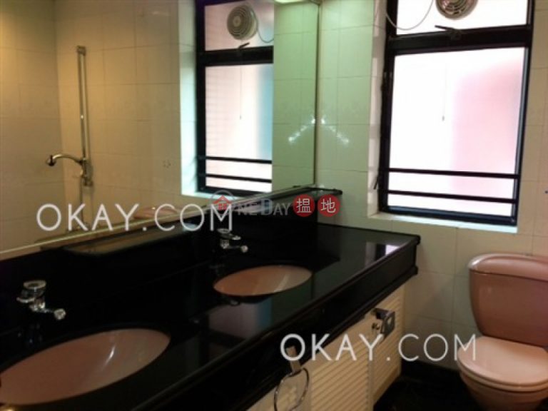 Unique 4 bed on high floor with harbour views & parking | Rental