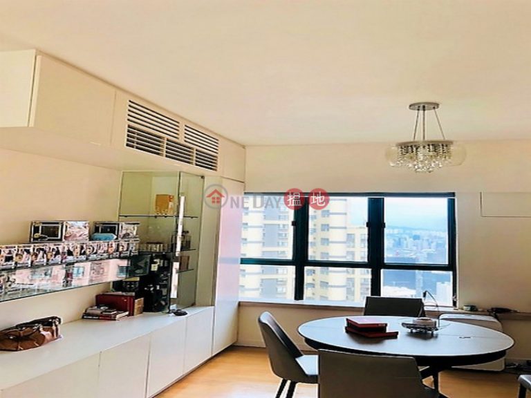 2 Bedroom Flat for Sale in Central Mid Levels