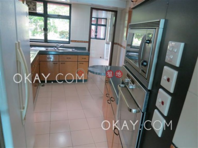Lovely 4 bedroom with balcony & parking | Rental