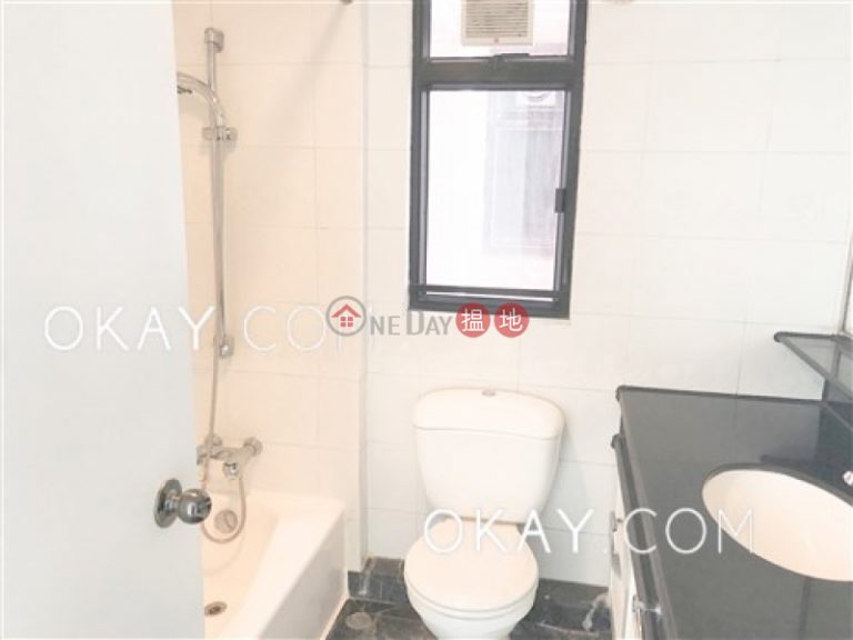 Luxurious 3 bedroom with parking | Rental
