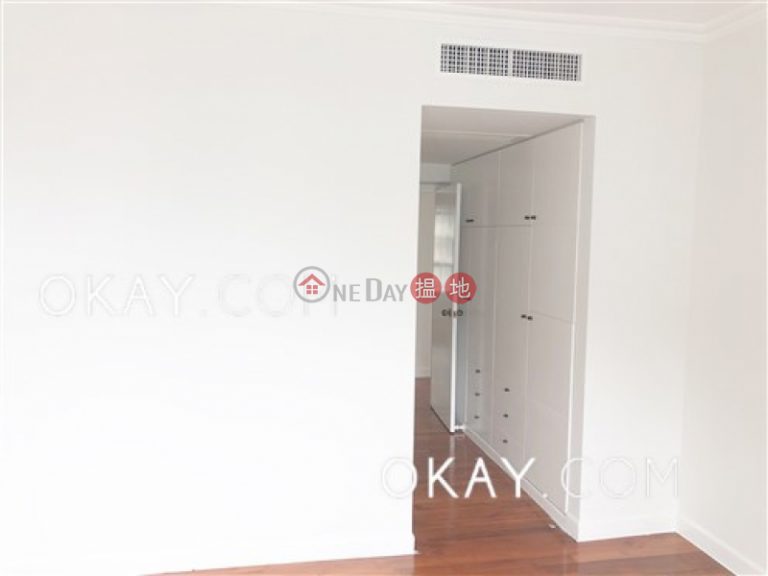 Luxurious 3 bedroom with parking | Rental