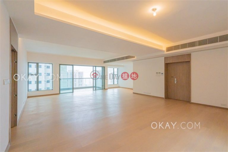 Exquisite 3 bedroom with balcony | Rental