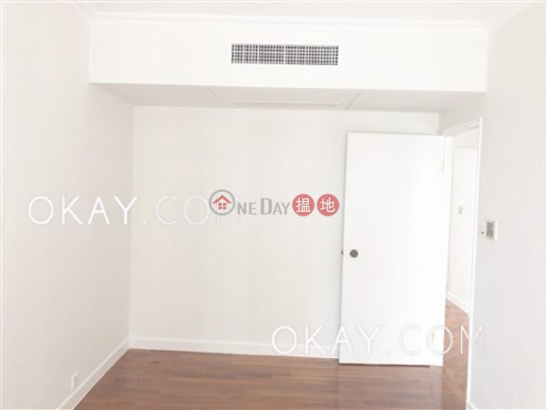 Luxurious 3 bedroom with parking | Rental